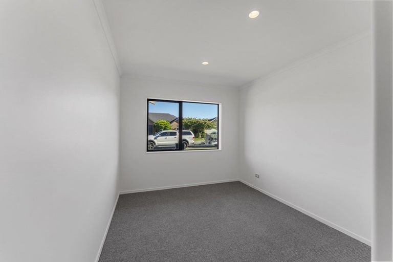 Photo of property in 153 Rolleston Drive, Rolleston, 7614