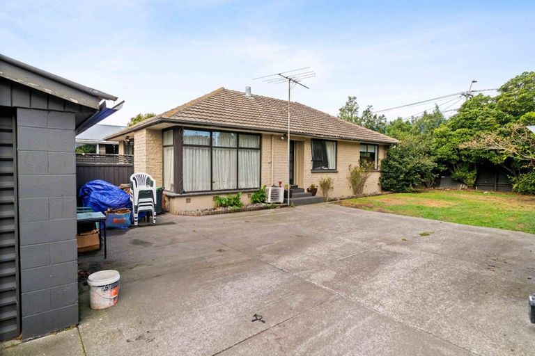 Photo of property in 2a Skerten Avenue, Hornby, Christchurch, 8042
