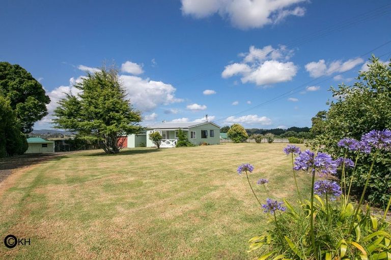 Photo of property in 133 Hanham Road, Kumeu, 0891