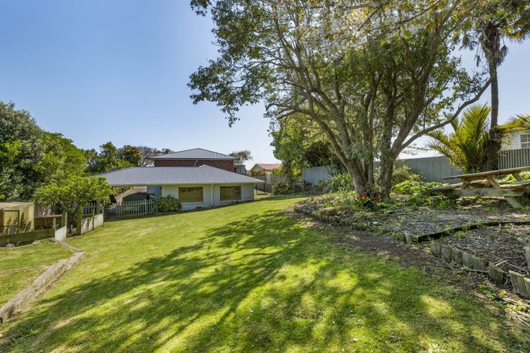 Photo of property in 18 Mccarthy Street, Hawera, 4610