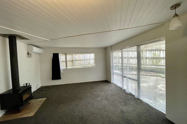 Photo of property in 42b Hogans Road, Glenfield, Auckland, 0629