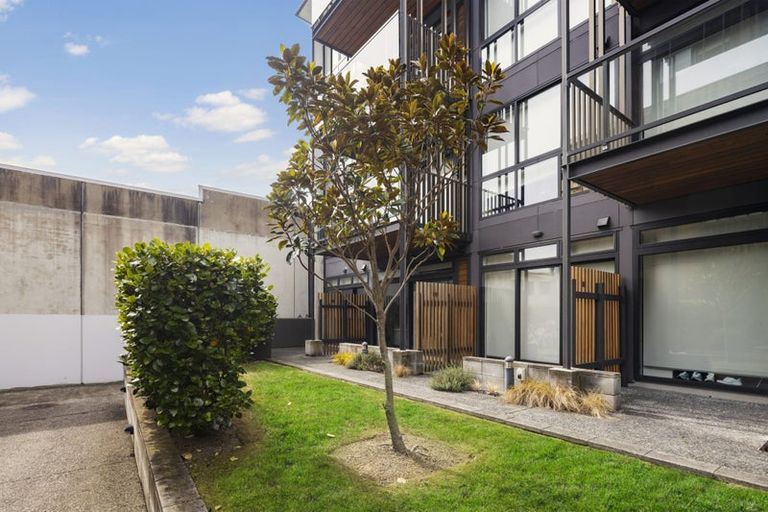 Photo of property in Vedado Apartments, 109/41u Hopper Street, Mount Cook, Wellington, 6011