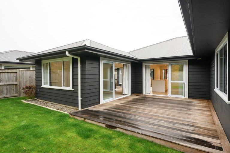 Photo of property in 29 Freedom Drive, Kelvin Grove, Palmerston North, 4414