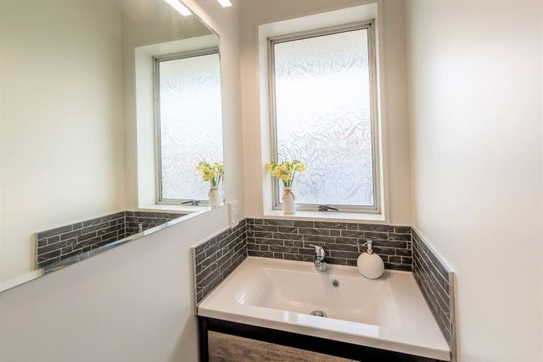 Photo of property in 4/4a Hayton Road, Hornby, Christchurch, 8042