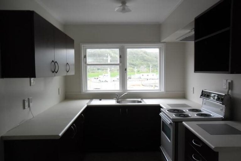 Photo of property in 95 Farmer Crescent, Taita, Lower Hutt, 5011