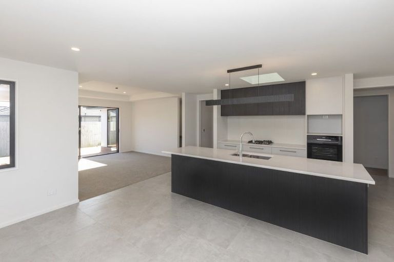 Photo of property in 19 Timara Crescent, Marshland, Christchurch, 8083