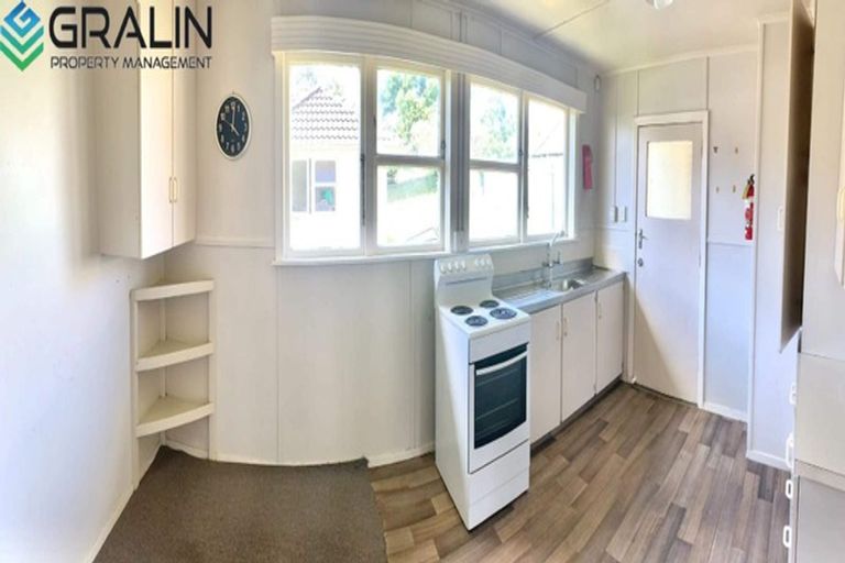 Photo of property in 5/24 Pomaria Road, Henderson, Auckland, 0610