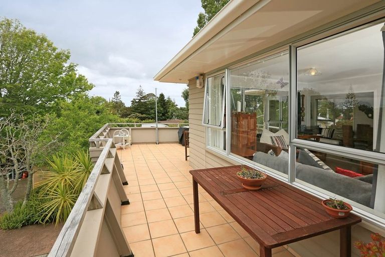 Photo of property in 813 Te Atatu Road, Te Atatu Peninsula, Auckland, 0610