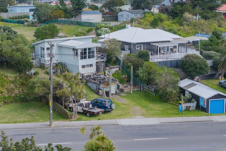 Photo of property in 643 Waitarere Beach Road, Waitarere Beach, Levin, 5510