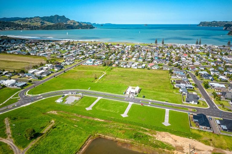 Photo of property in 181 Kupe Drive, Whitianga, 3510