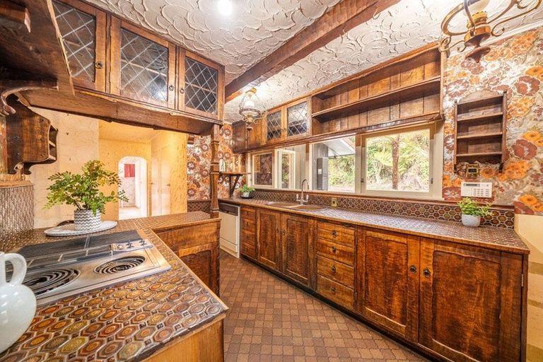 Photo of property in 99 Pinehaven Road, Pinehaven, Upper Hutt, 5019