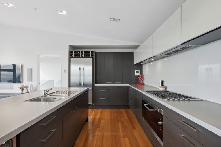 Photo of property in 29 Orangi Kaupapa Road, Northland, Wellington, 6012