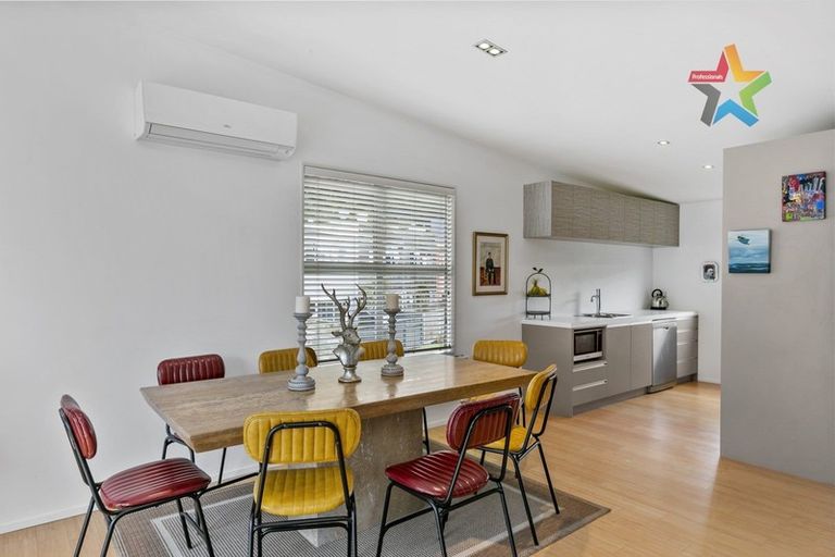 Photo of property in 3 Saddleback Grove, Karori, Wellington, 6012