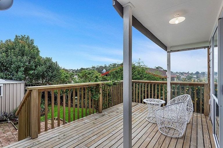 Photo of property in 2/105 Don Buck Road, Massey, Auckland, 0614