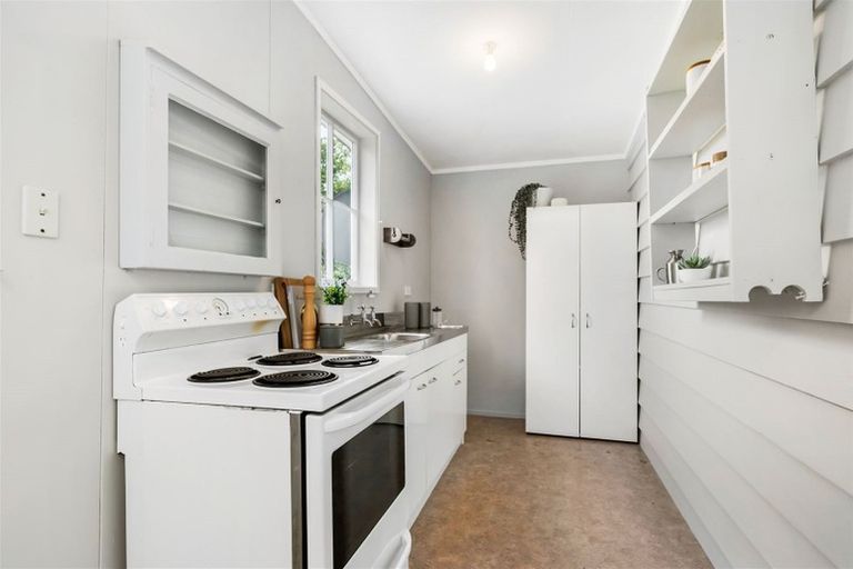 Photo of property in 74 George Street, Hikurangi, 0114