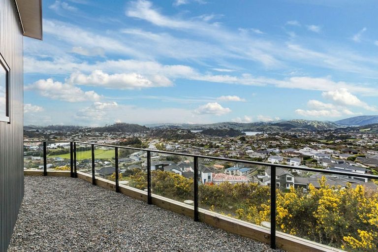Photo of property in 9 Trysail Place, Whitby, Porirua, 5024
