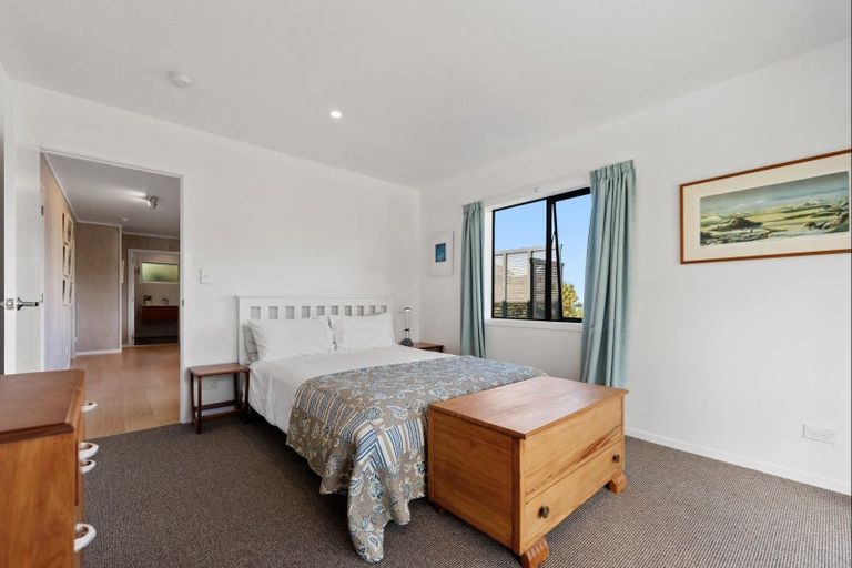 Photo of property in 29 Grand View Road, Leigh, 0985