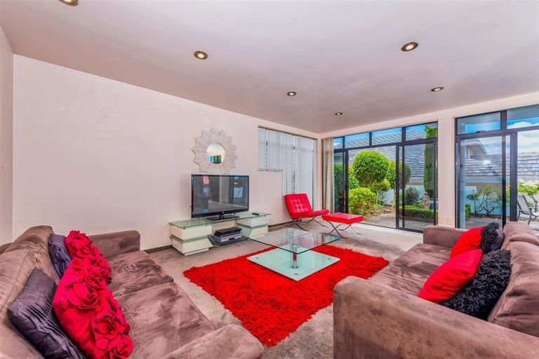 Photo of property in 38 Luckens Road, West Harbour, Auckland, 0618