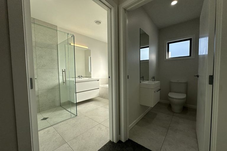 Photo of property in 17 George Yee Place, Taradale, 4112