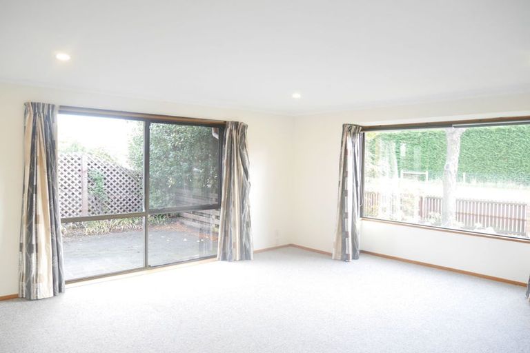 Photo of property in 89 Hawthornden Road, Avonhead, Christchurch, 8042