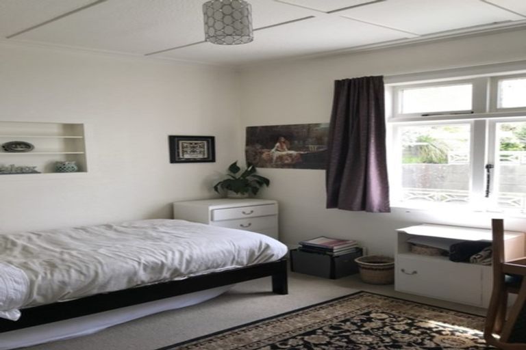 Photo of property in 76 Mitchell Street, Brooklyn, Wellington, 6021