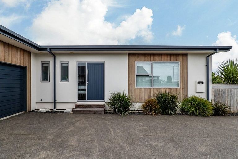 Photo of property in 5 Kingsbridge West, Burwood, Christchurch, 8083