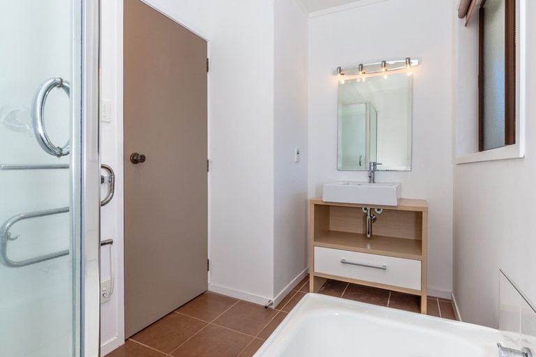 Photo of property in 16 Huia Street, Taupo, 3330