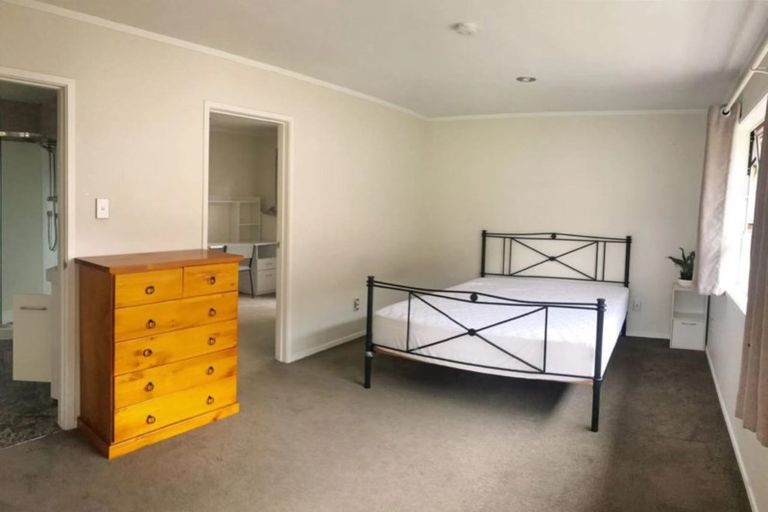 Photo of property in 71 Chartwell Avenue, Glenfield, Auckland, 0629