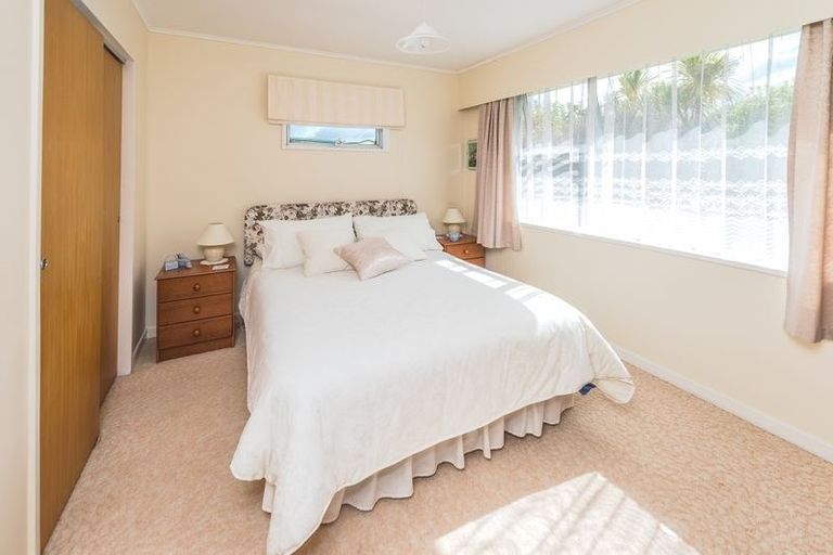 Photo of property in 15 Oaklea Avenue, Marton, 4710