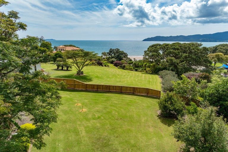 Photo of property in 2 Coopers Drive, Coopers Beach, 0420