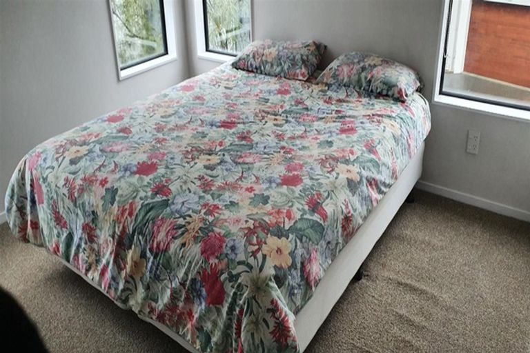 Photo of property in 2/10 Silver Moon Road, Albany Heights, Auckland, 0632