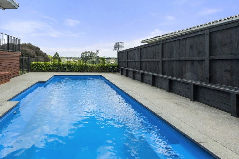 Photo of property in 2 Prospect Terrace, Pukekohe, 2120