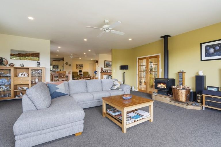 Photo of property in 28 Skudders Beach Road, Kerikeri, 0294