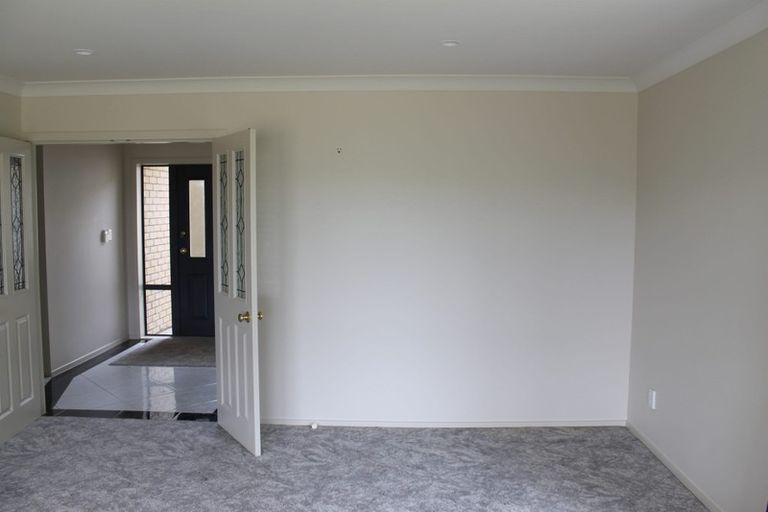 Photo of property in 55 Erlestoke Crescent, Churton Park, Wellington, 6037