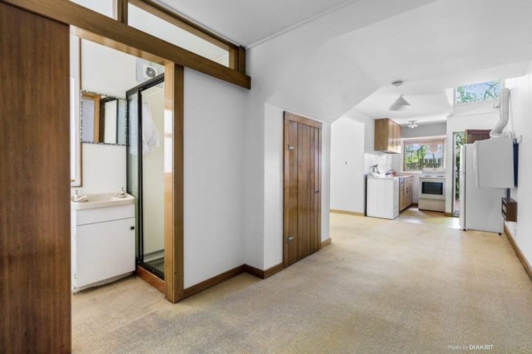 Photo of property in 53 Harbour View Road, Northland, Wellington, 6012