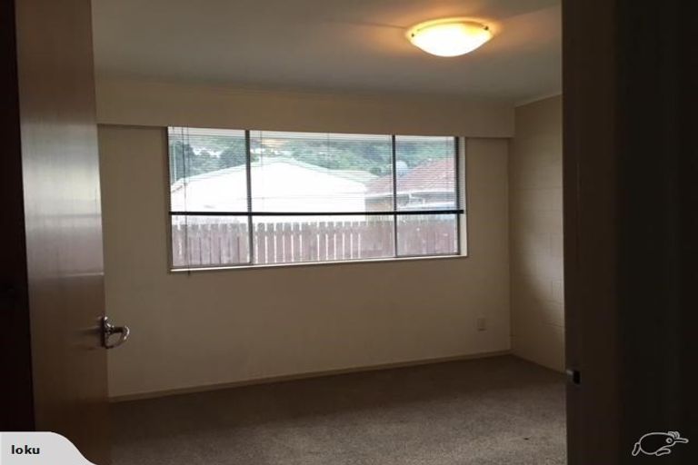 Photo of property in 10f3 Rawson Street, Tawa, Wellington, 5028
