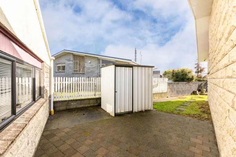 Photo of property in 2 Rangiora Place, Inglewood, 4330