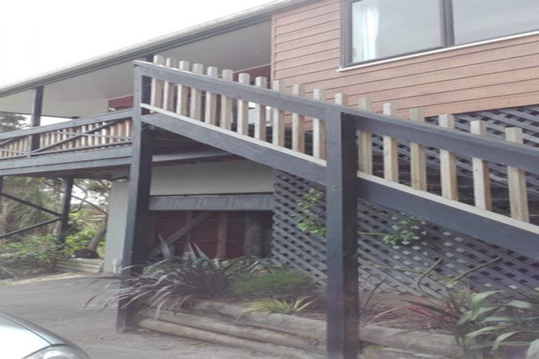 Photo of property in 69 Kotare Street, Waikanae, 5036