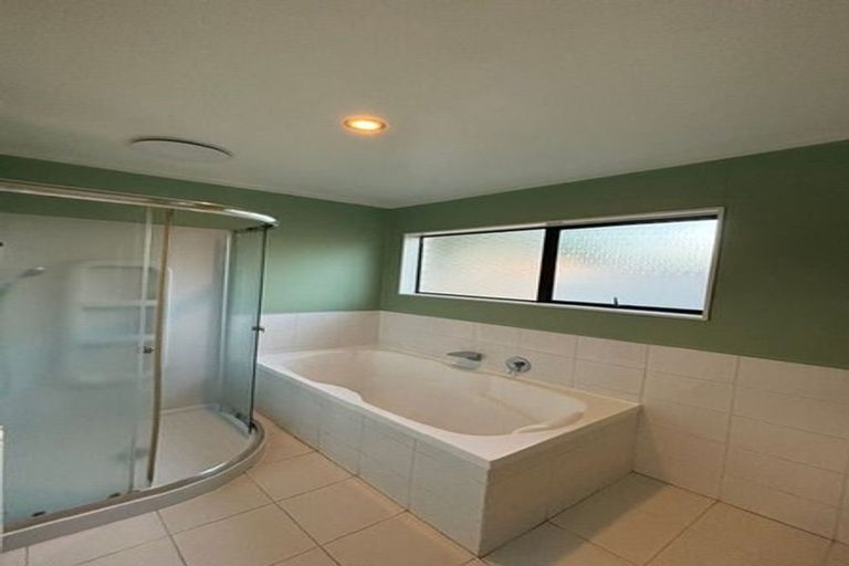 Photo of property in 8 Emerald Place, Papamoa Beach, Papamoa, 3118