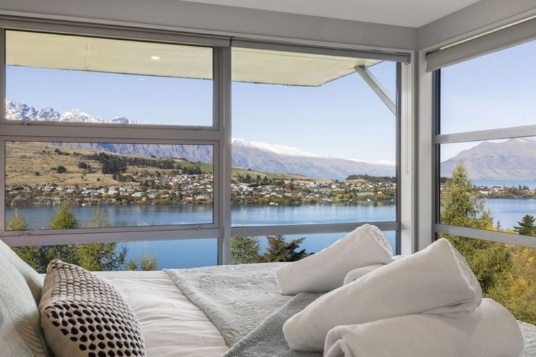 Photo of property in 1/11 Gum Lane, Queenstown, 9300