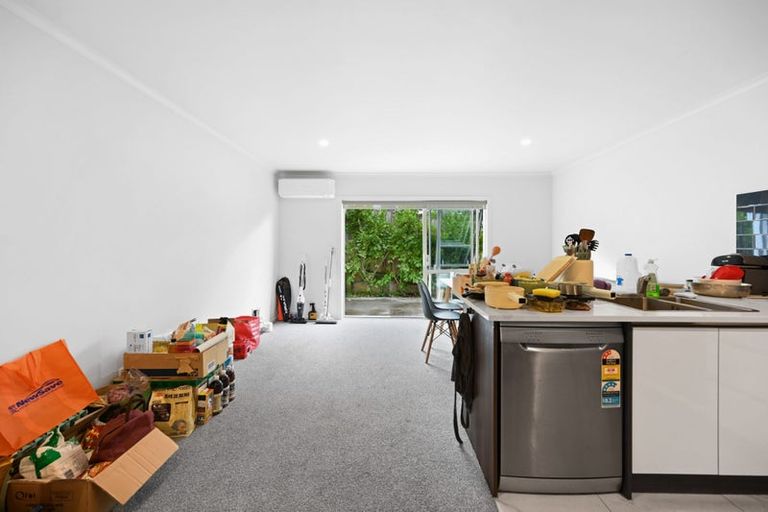 Photo of property in 3/12 Scotland Place, Hillcrest, Hamilton, 3216