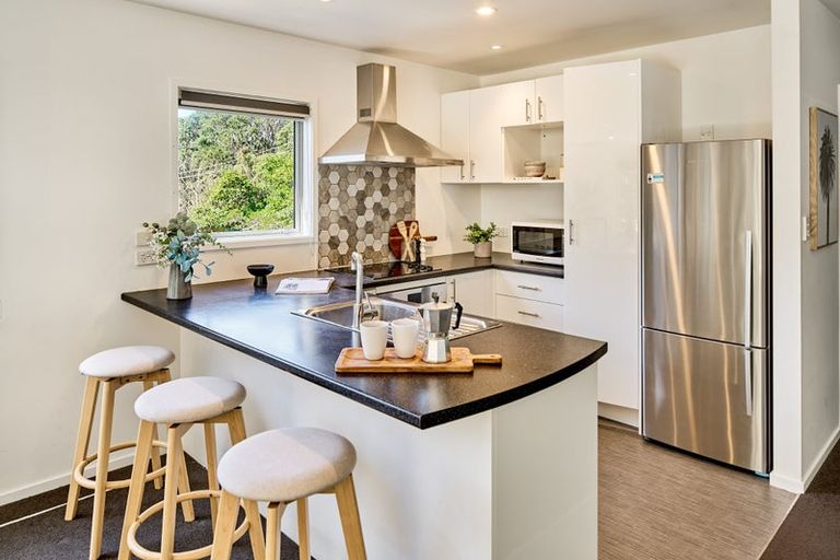 Photo of property in 3a Chester Road, Tawa, Wellington, 5028