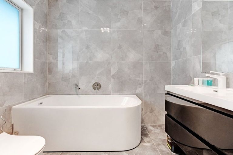 Photo of property in 20 Thomas Rielly Avenue, Hobsonville, Auckland, 0616