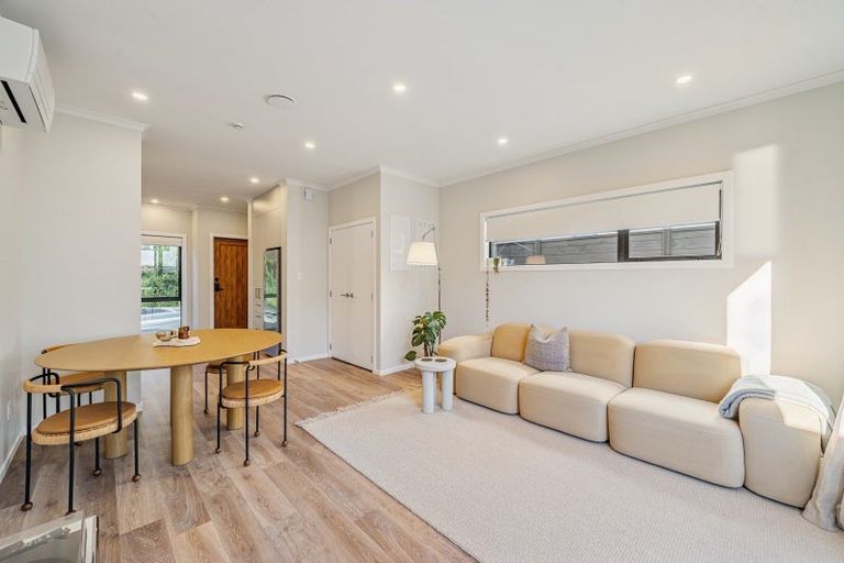 Photo of property in 18 Joseph Bolton Crescent, Wallaceville, Upper Hutt, 5018