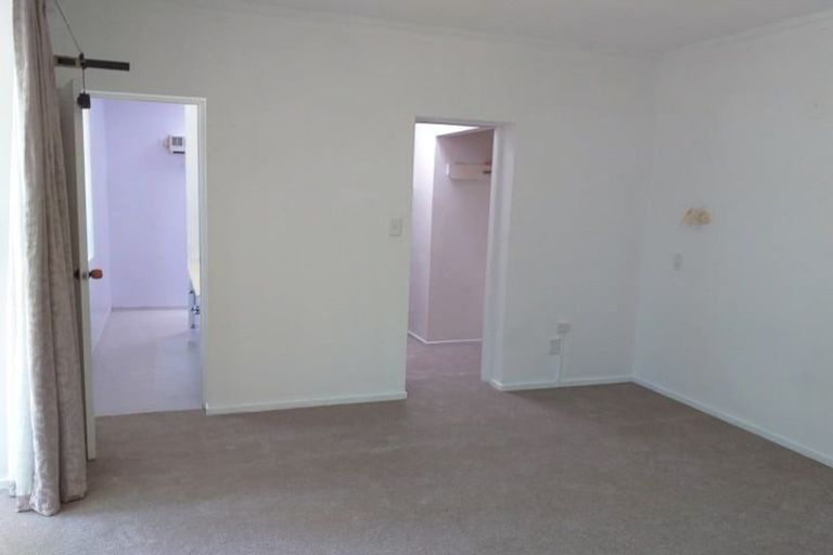 Photo of property in 12a Shetland Street, Glen Eden, Auckland, 0602