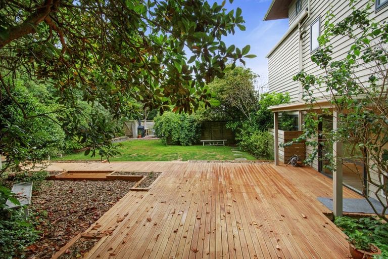 Photo of property in 8 Nepal Place, Khandallah, Wellington, 6035