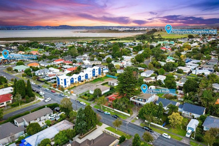 Photo of property in 14 Yeovil Road, Te Atatu Peninsula, Auckland, 0610