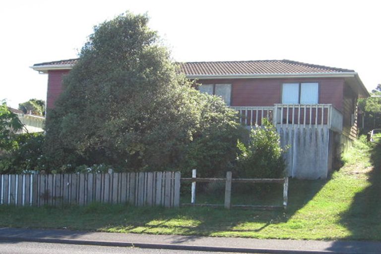 Photo of property in 104 Moire Road, West Harbour, Auckland, 0618