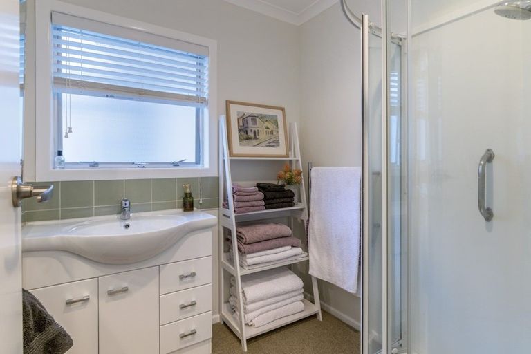 Photo of property in 42 York Street, Levin, 5510