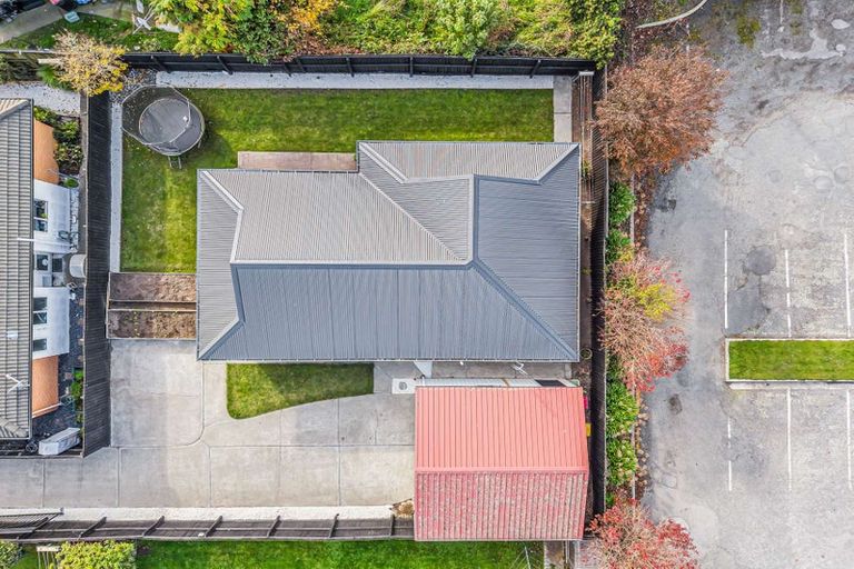 Photo of property in 2/49 Shannon Place, Belfast, Christchurch, 8051